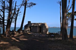 Alte Fischerhütte an der Pointe du Dourven