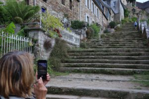 Treppe vom Stadtzentrum zur Dreifaltigkeitskirche von Brélévenez
