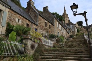 Treppe vom Stadtzentrum zur Dreifaltigkeitskirche von Brélévenez