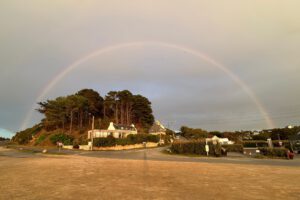 Regenbogen über Locquemeau