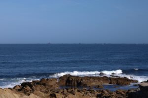 Île Grande - Blick zu den Sept-Îles mit dem Leuchtturm Phare des Triagoz